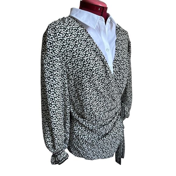 Max Studio Women’s Size Large Floral Wrap Blouse‎ Top NEW - Picture 3 of 7